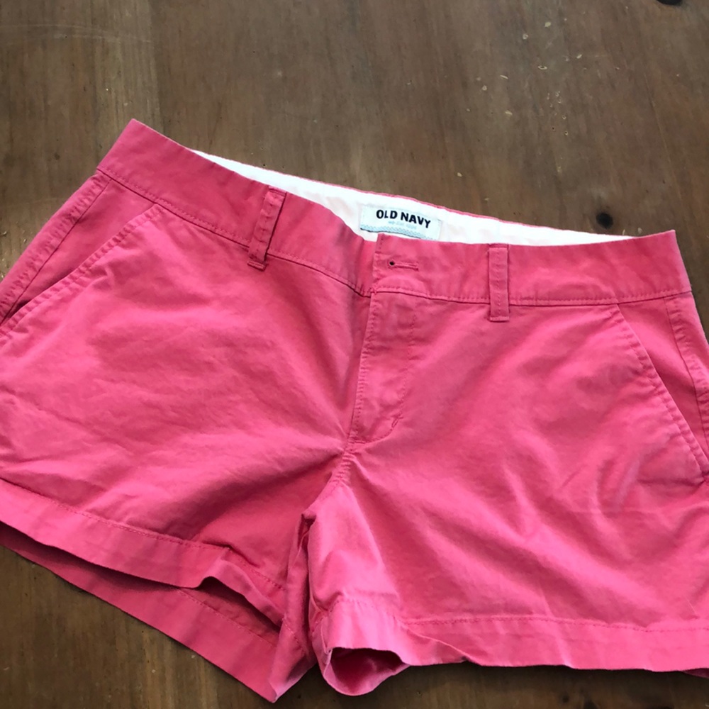 Old Navy Shorts - pink size 6